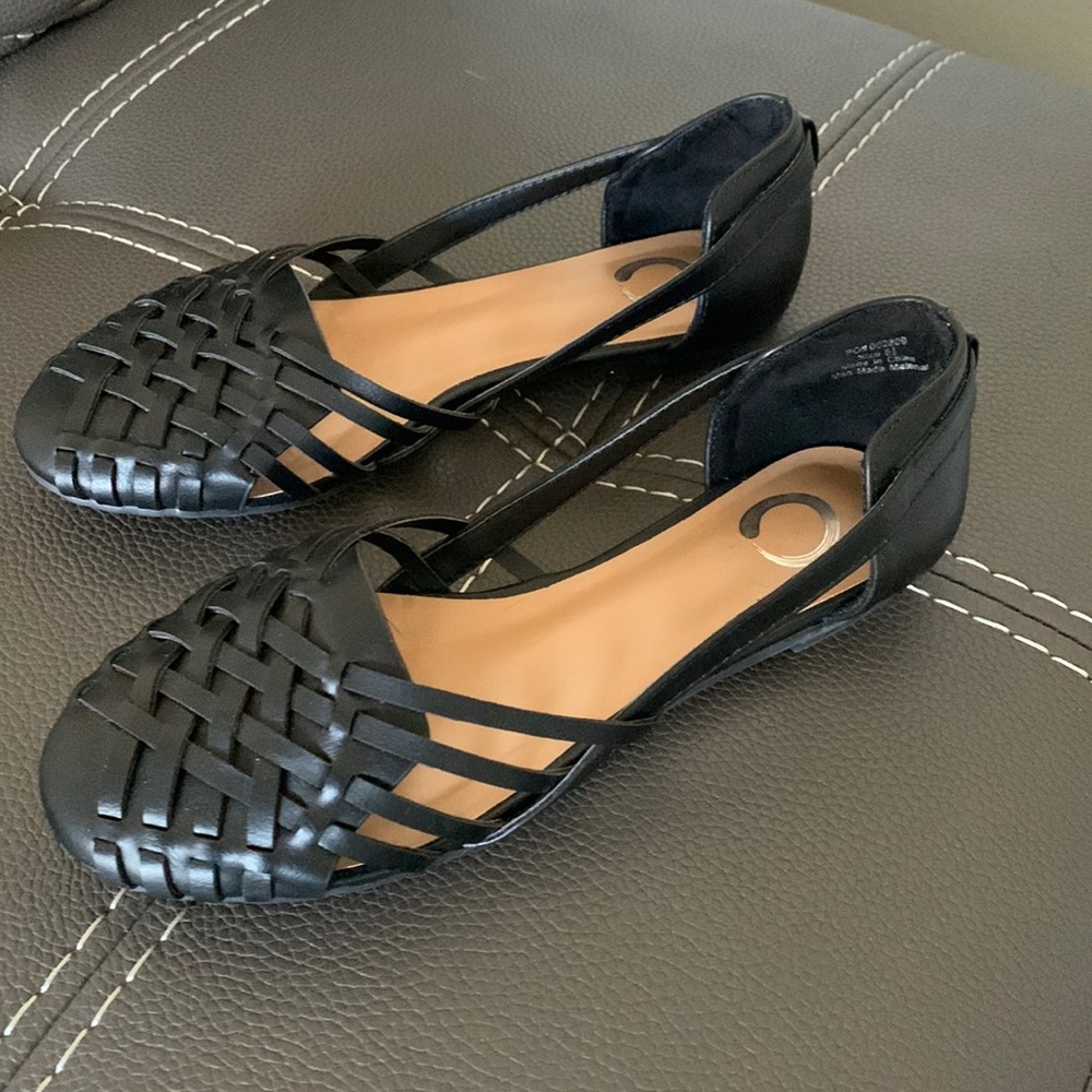 Womens shoes.